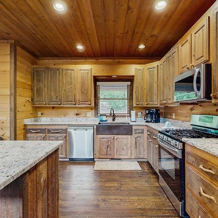 Whispering Woods Villa Блу Ридж Екстериор снимка