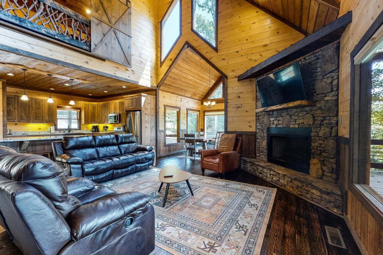 Whispering Woods Villa Блу Ридж Екстериор снимка