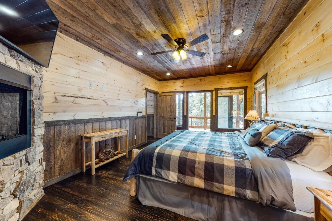 Whispering Woods Villa Блу Ридж Екстериор снимка