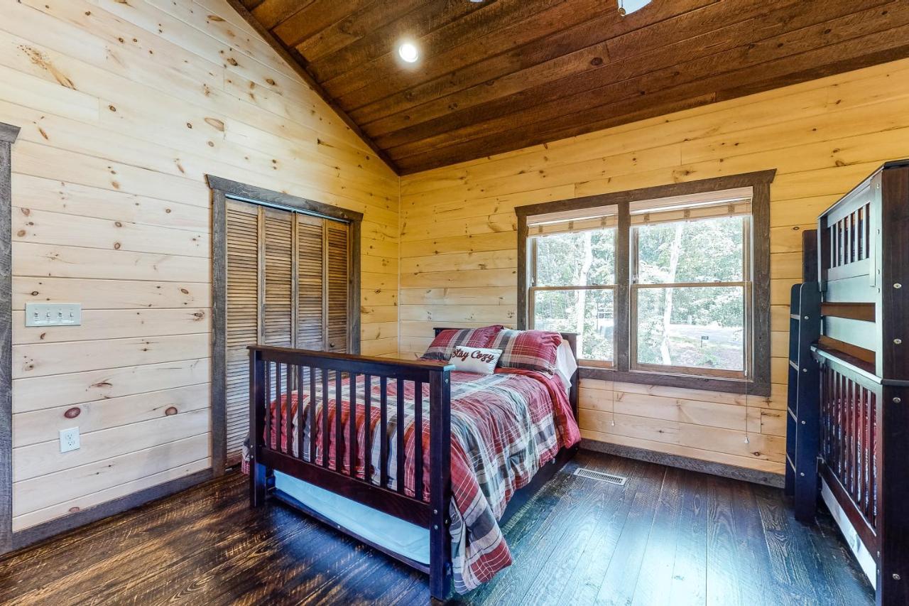 Whispering Woods Villa Блу Ридж Екстериор снимка