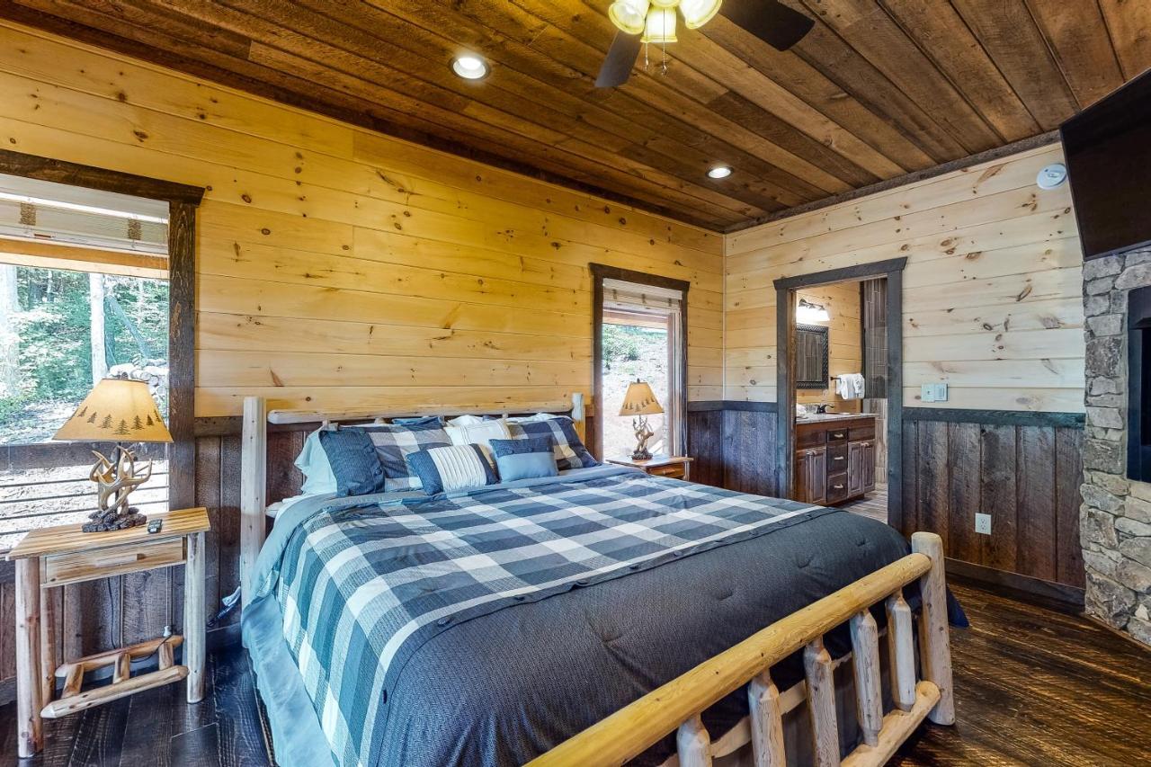 Whispering Woods Villa Блу Ридж Екстериор снимка