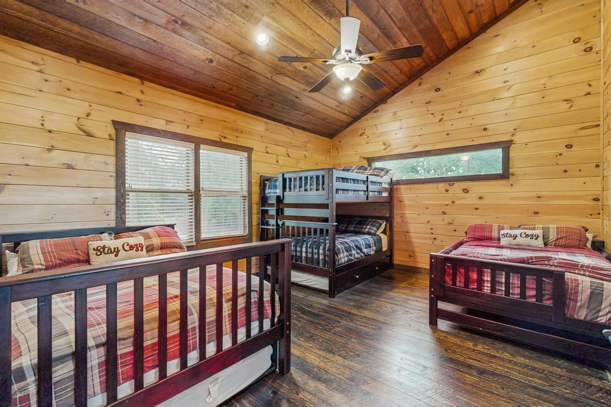 Whispering Woods Villa Блу Ридж Екстериор снимка